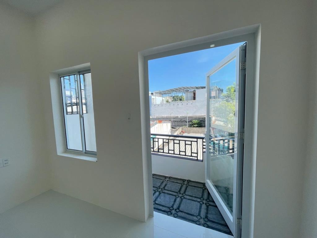 Cần bán ngay căn nhà 34 m2 tại Phố Phùng Hưng - Phước Long - Nha Trang - Khánh Hòa, giá 2,65 tỷ