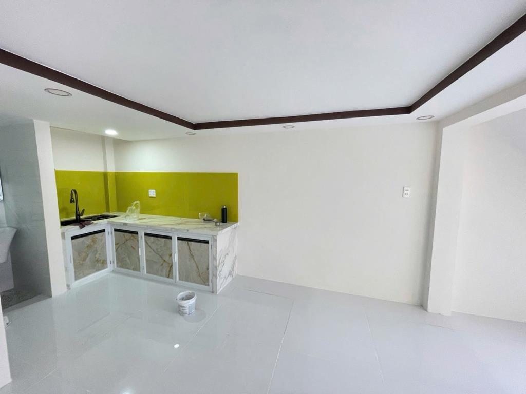 Cần bán ngay căn nhà 34 m2 tại Phố Phùng Hưng - Phước Long - Nha Trang - Khánh Hòa, giá 2,65 tỷ