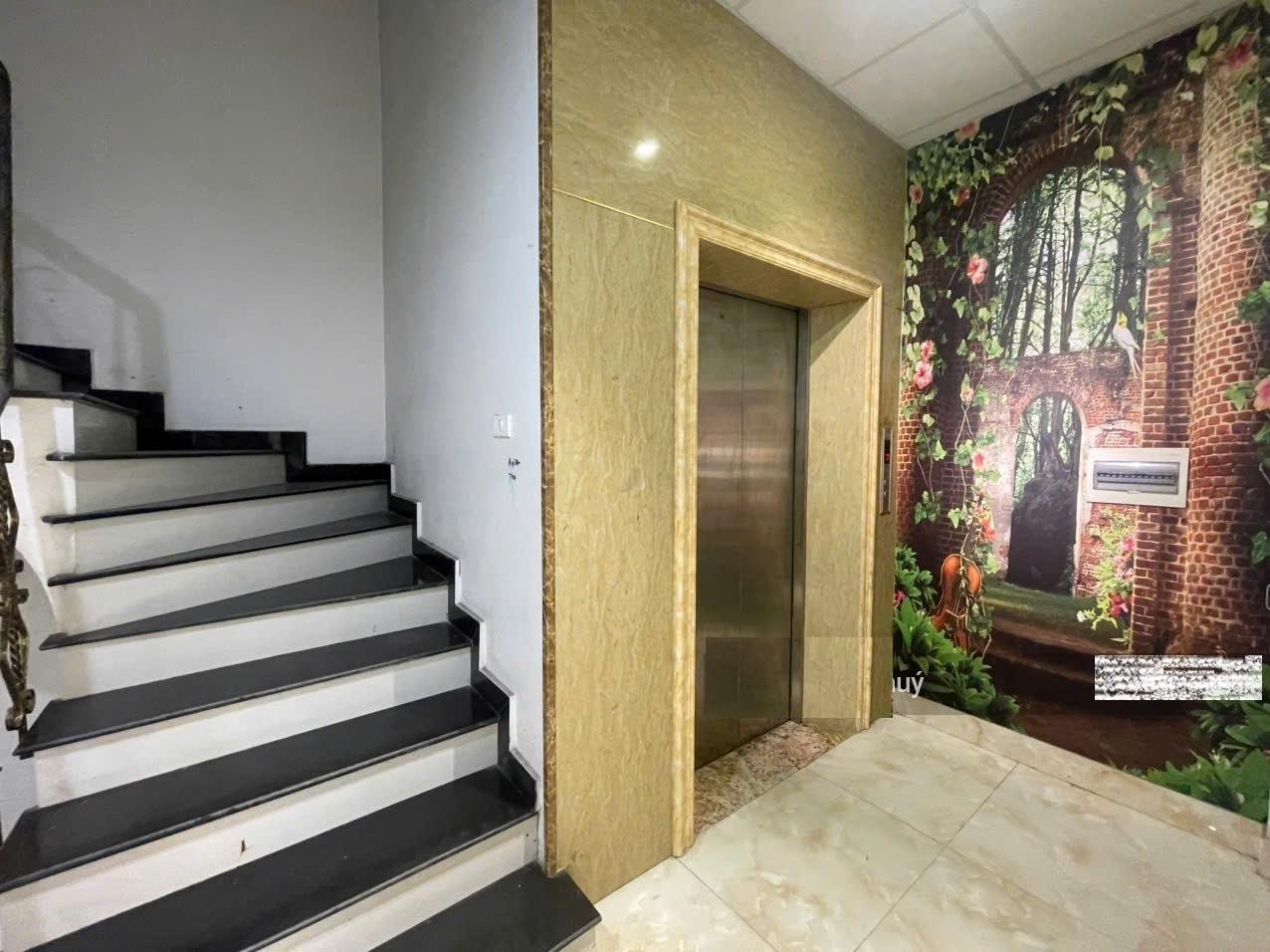 Cần bán gấp nhà sổ hồng riêng 88 m2 tại Quận Long Biên - Hà Nội, giá 22 tỷ