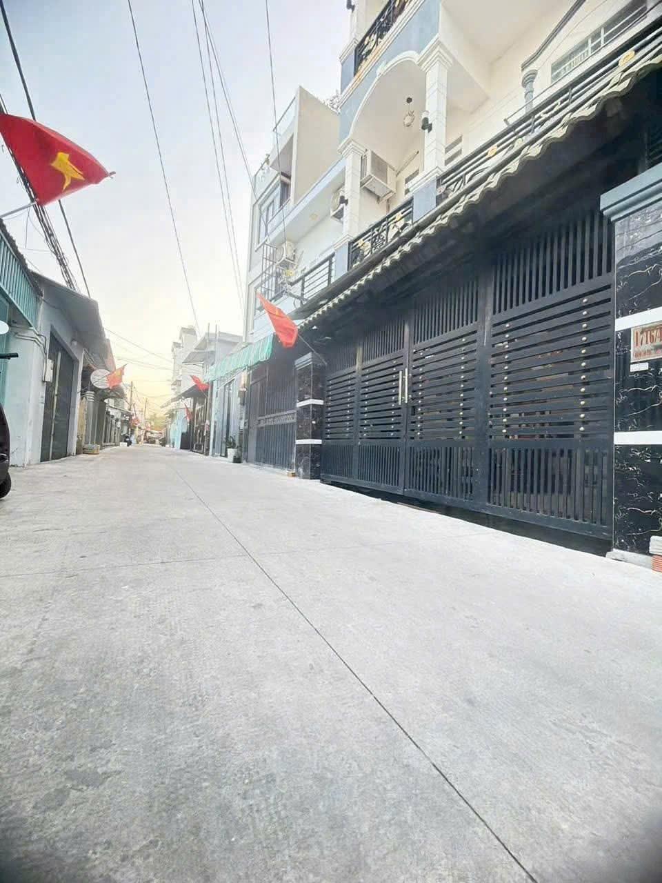 Cần bán ngay nhà đất 3 tầng, 55 m2 tại Đường Huỳnh Tấn Phát - Nhà Bè - Nhà Bè, giá 5,88 tỷ