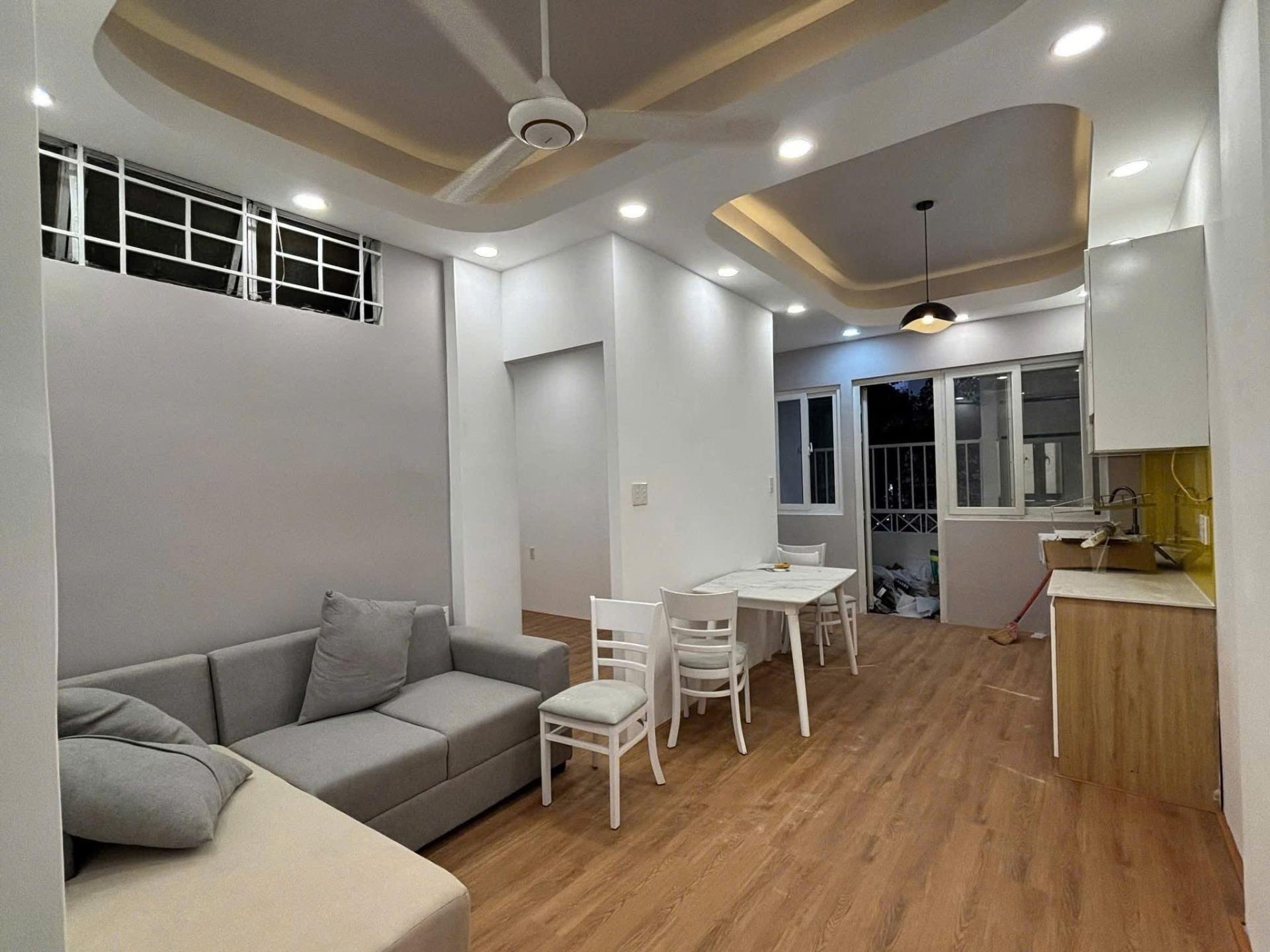 Cần cho thuê gấp căn chung cư 75 m2 tại Đường Nguyễn Trãi - Quận 1, giá 11 tr/tháng