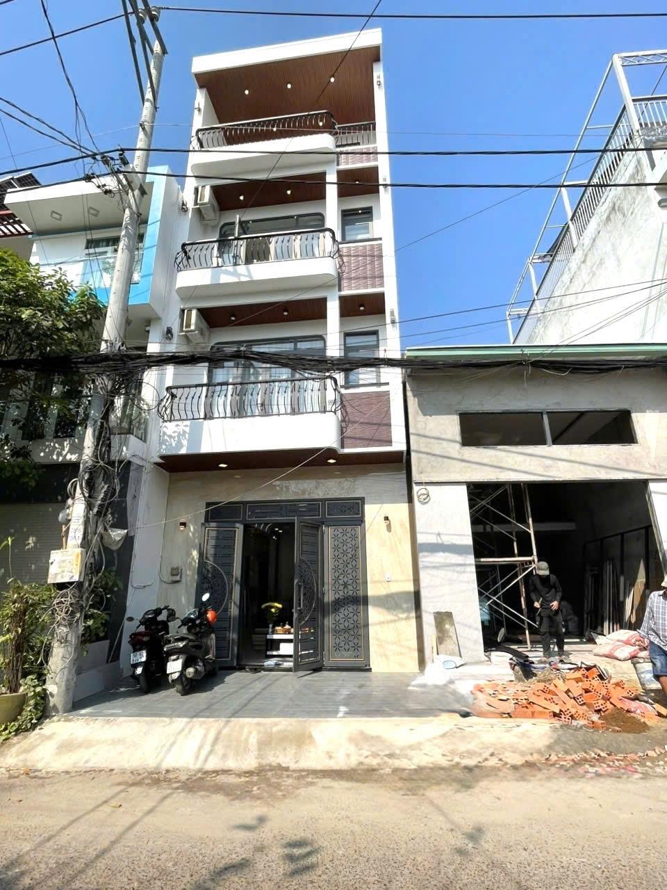 Bán căn nhà mặt phố 54 m2, hướng Đông-Nam tại Đường 16 - Bình Hưng Hòa - Bình Tân, giá 8,9 tỷ