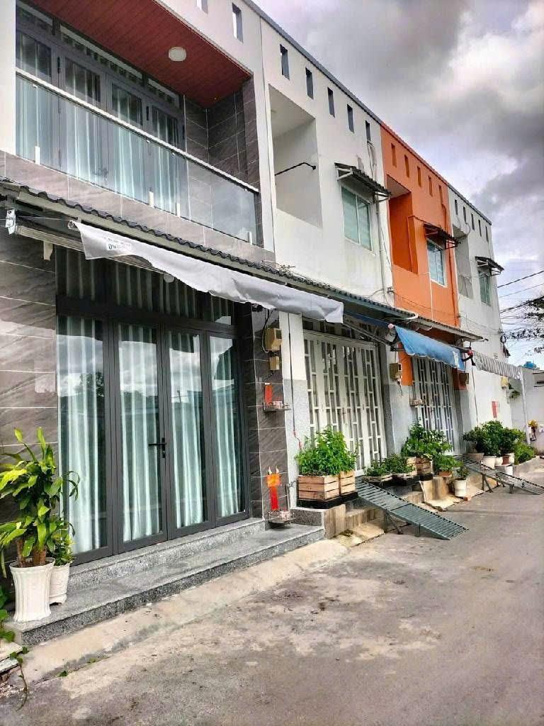 Cần bán ngay căn nhà đẹp 2 tầng, 52 m2 tại Đường Huỳnh Tấn Phát - Phú Thuận - Quận 7, giá 5,95 tỷ