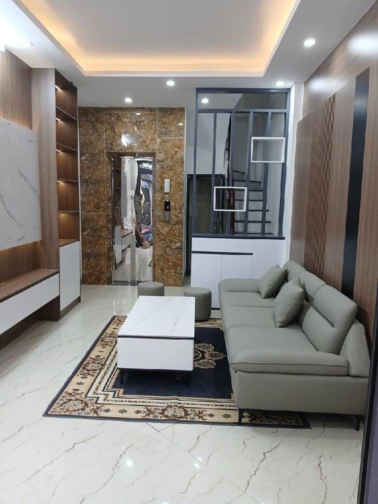 Cần bán gấp bán nhanh nhà sổ riêng 30 m2 tại Đường Định Công Hạ - Hoàng Mai, giá 9,68 tỷ