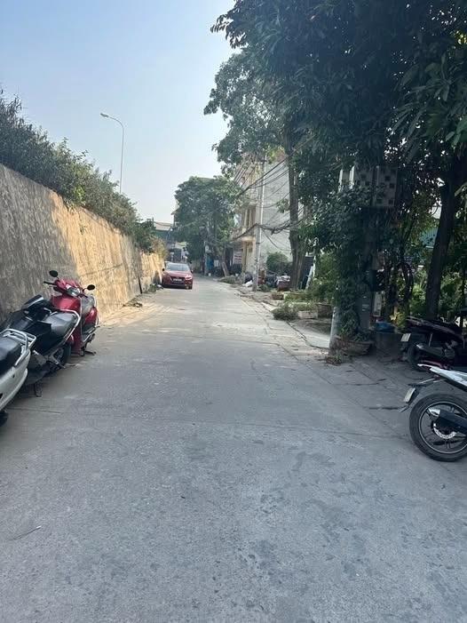 Bán nhà sổ riêng 80 m2, hướng Tây-Bắc tại Đường An Dương Vương - Phú Thượng - Tây Hồ, giá 12 tỷ