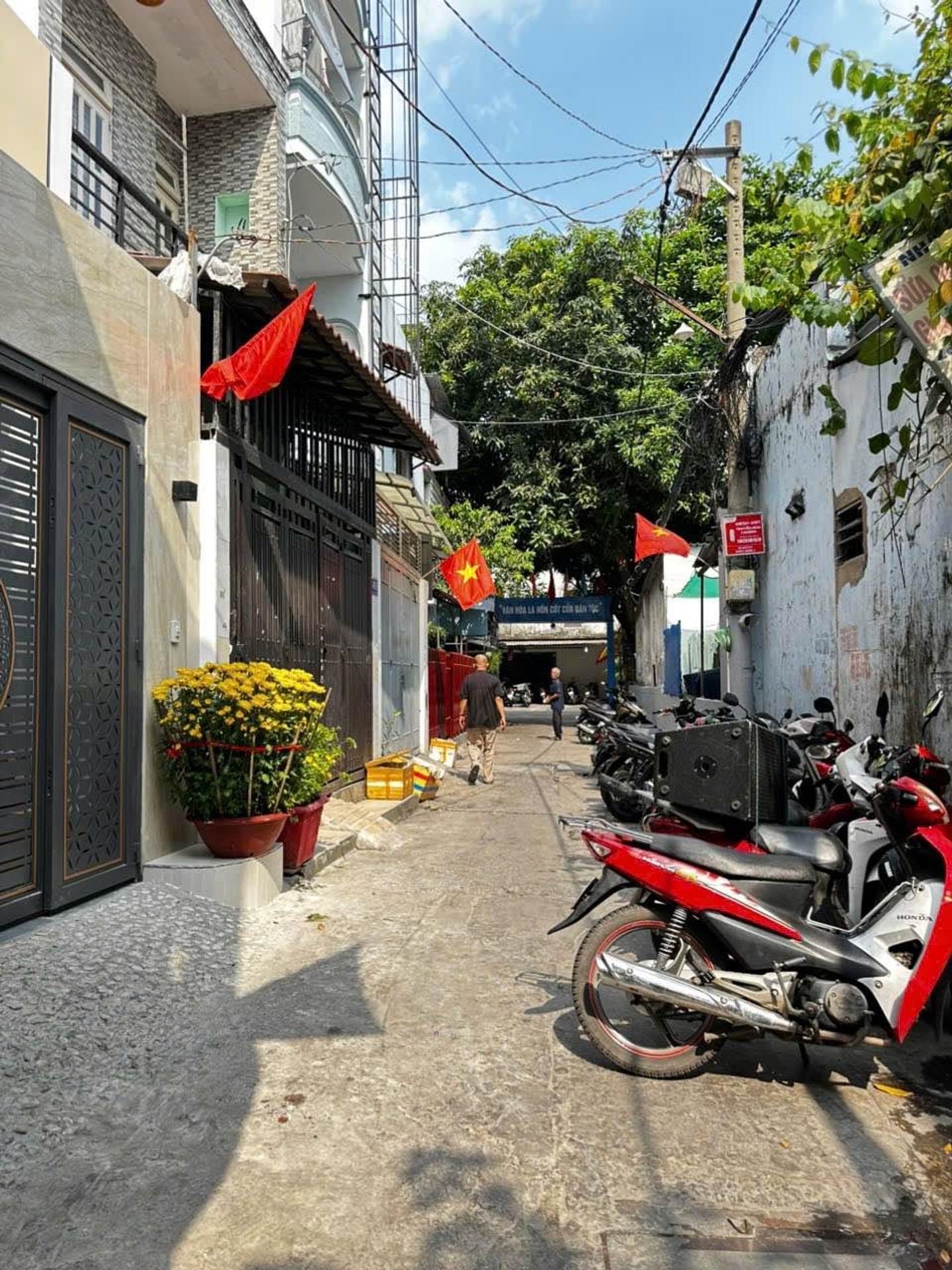 Cần bán căn nhà 72 m2 tại Đường Dương Văn Dương - Tân Sơn Nhì - Tân Phú, giá 6,3 tỷ