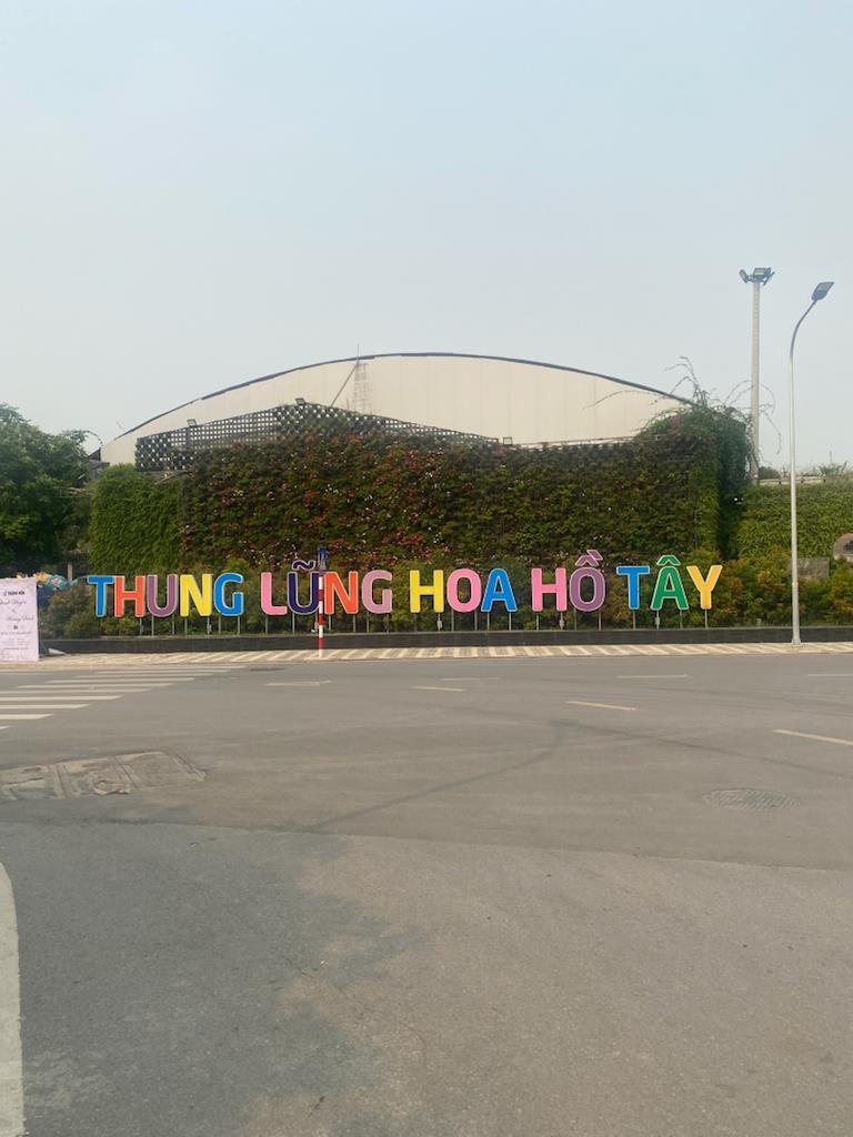 Bán nhanh căn nhà riêng 40 m2 tại Đường Trịnh Công Sơn - Nhật Tân - Tây Hồ - Hà Nội, giá 13,5 tỷ