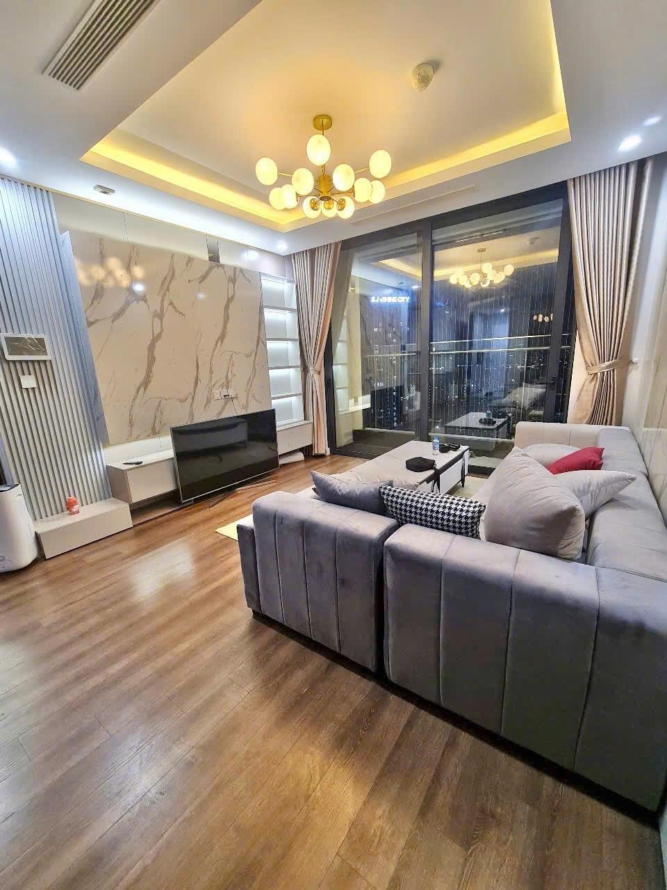 Cần bán ngay căn hộ 99 m2, giá 11,5 tỷ tại Đường Phạm Văn Đồng - Đông Ngạc - Bắc Từ Liêm - Hà Nội