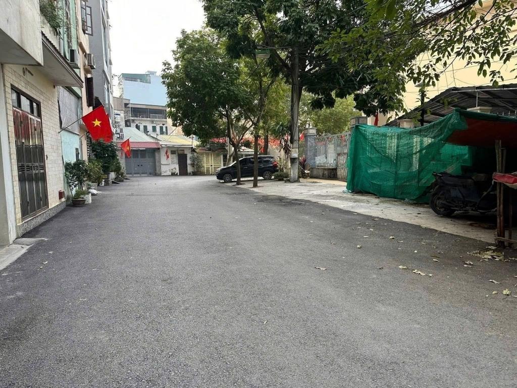 Bán gấp nhà 5 tầng, 35 m2, mặt tiền 4m tại Xã Vân Canh - Hoài Đức - Hà Nội, giá 5,8 tỷ