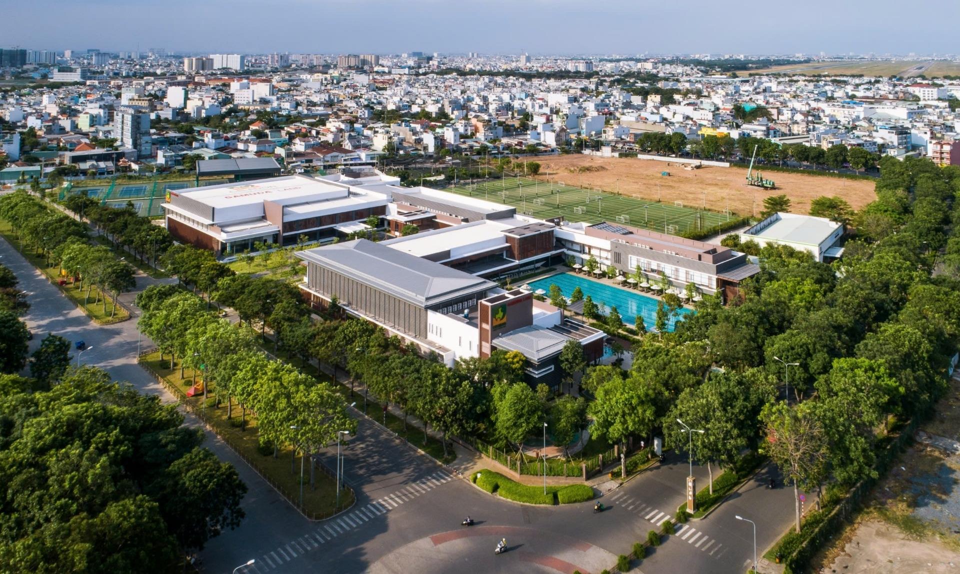 Văn phòng cho thuê tại Celadon City - Không gian xanh, tiện ích