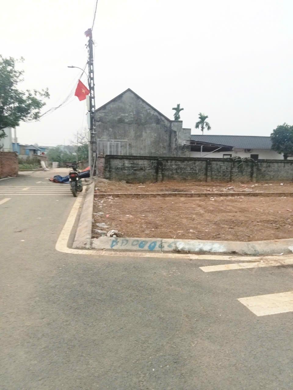 Bán gấp mảnh đất 100 m2 tại Xã Phú Cát - Quốc Oai - Hà Nội, giá 3,5 tỷ