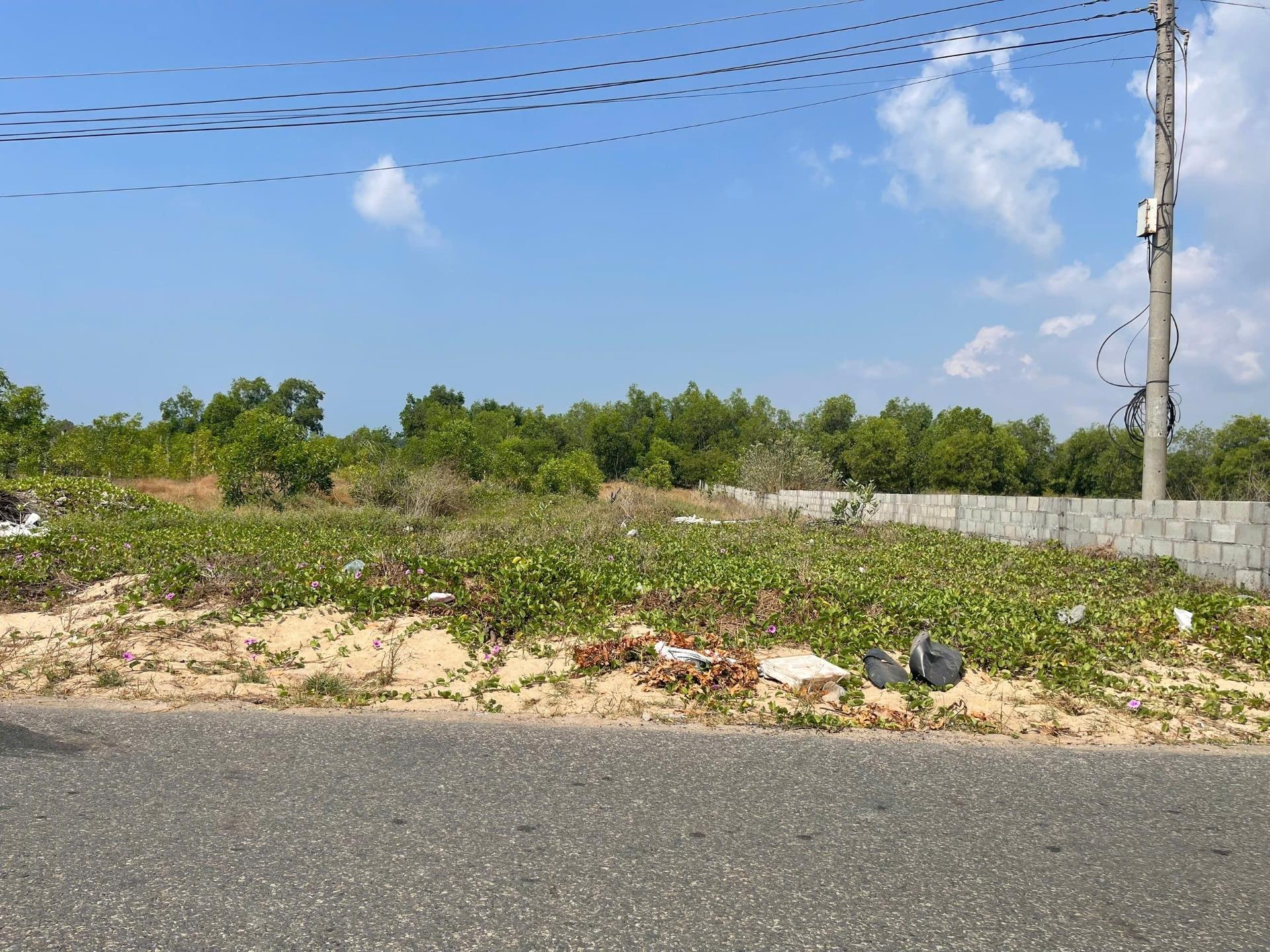 Bán nhanh lô đất 2117 m2, hướng Đông-Bắc tại Tân Bình - La Gi - Bình Thuận, giá 12,6 tỷ