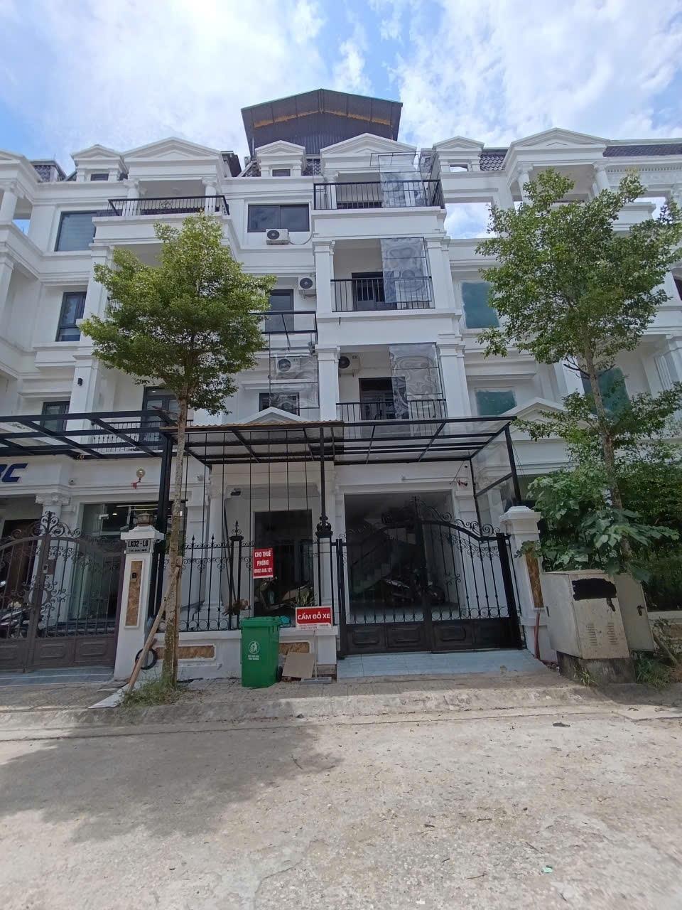 Cần bán gấp căn liền kề 106 m2, giá 20 tỷ tại Quận Nam Từ Liêm - Hà Nội