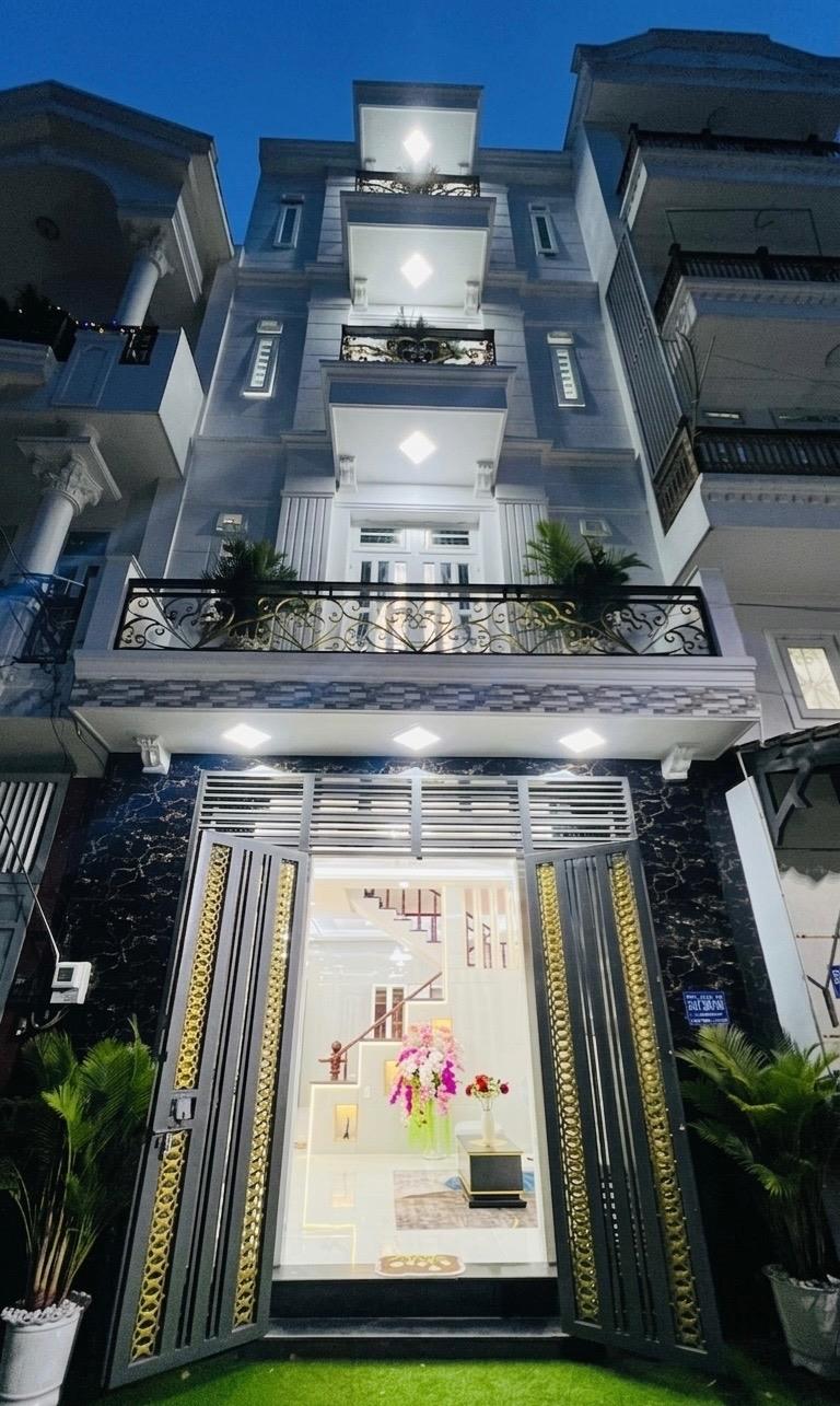 Chuyển nhượng nhà sổ riêng 56 m2, hướng Đông-Nam tại Phường Tân Thới Hiệp - Quận 12, giá 5,95 tỷ