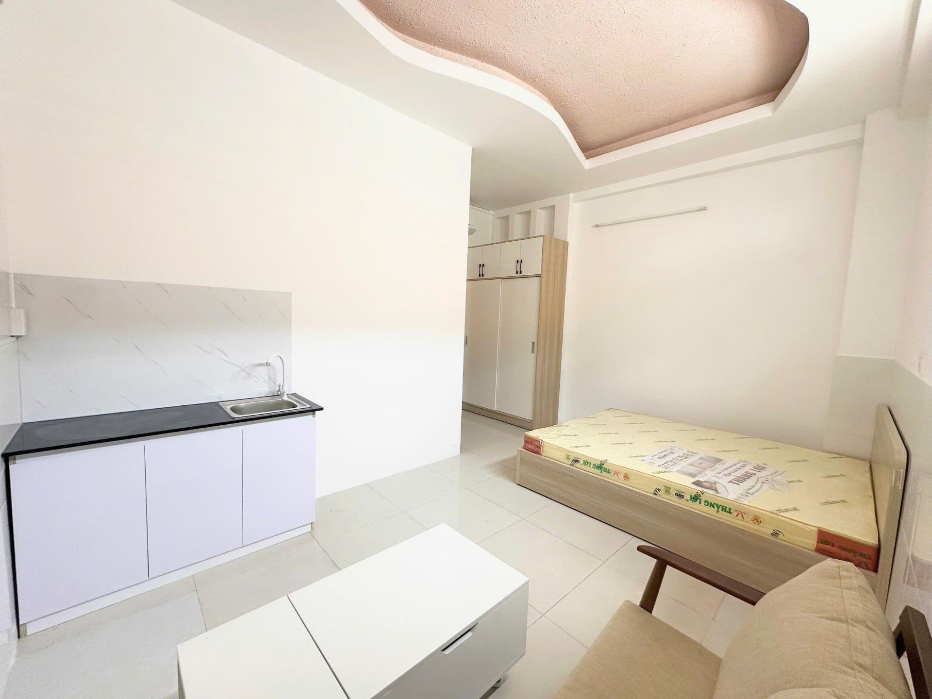 Cho thuê gấp phòng trọ 25 m2 tại Đường Quốc Hương - Thảo Điền - Quận 2, giá 6,5 tr/tháng