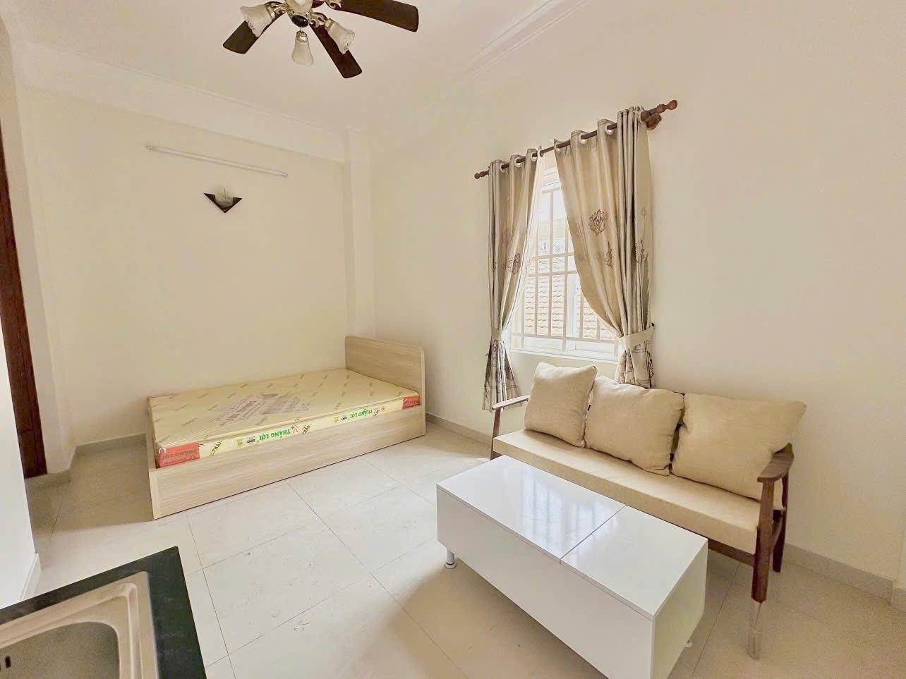 Cần cho thuê gấp nhà trọ, phòng trọ 25 m2 tại Đường Quốc Hương - Quận 2, giá 7 triệu/tháng