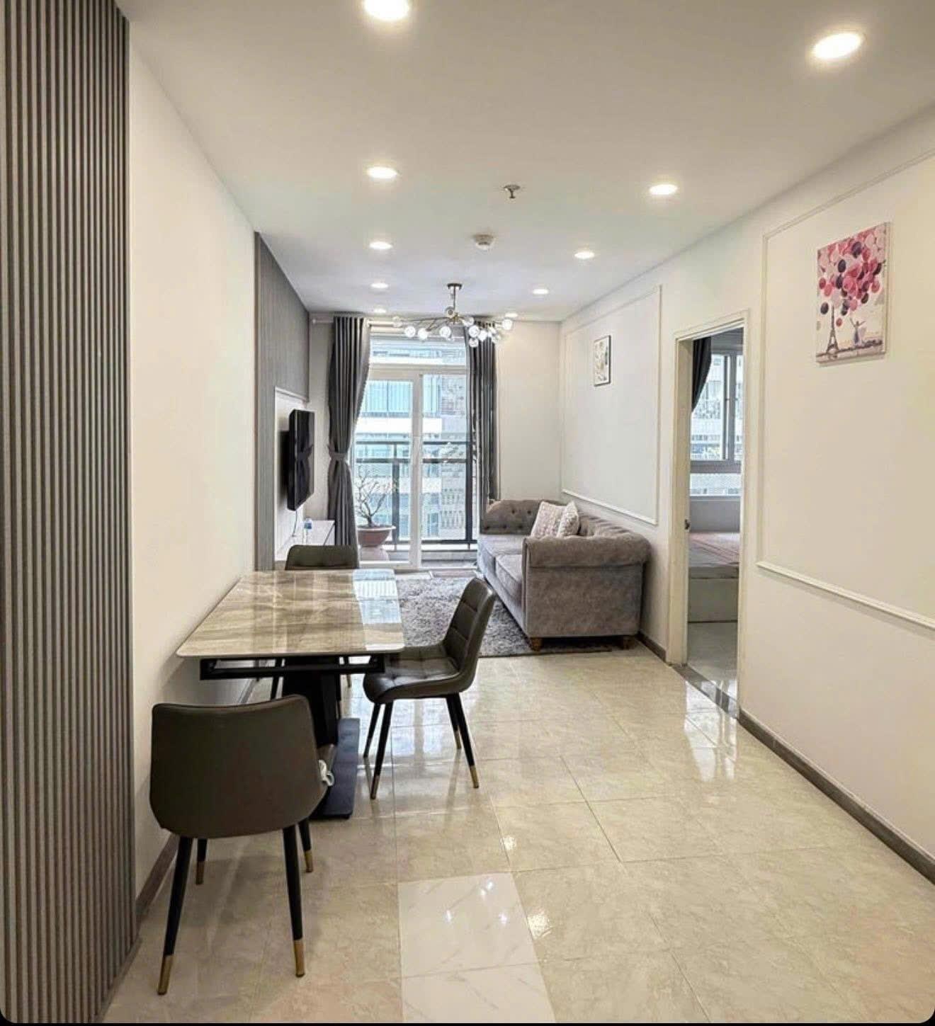 Thuê ngay chung cư 78 m2 tại Đường Cách Mạng Tháng Tám - Quận 1, giá 11 triệu/tháng