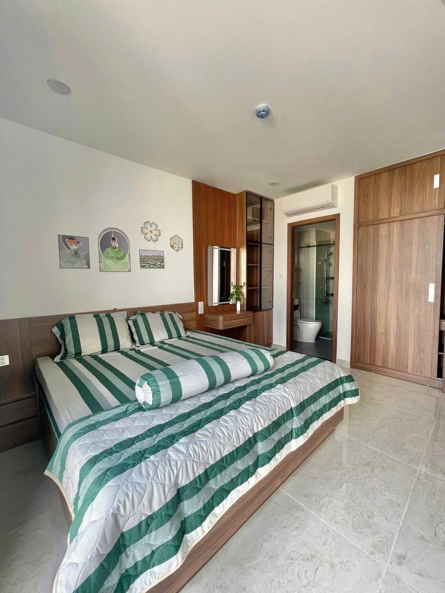 Cần cho thuê gấp căn hộ chung cư 87 m2 tại Đường Nguyễn Sỹ Sách - Tân Bình, giá 10,5 tr/tháng