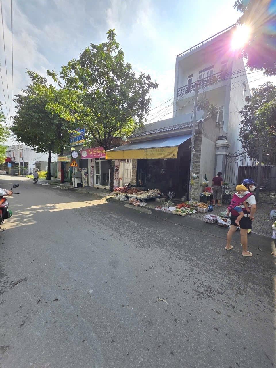 Sở hữu ngay nhà đẹp 199 m2, hướng Tây-Bắc tại Đường Tân Long - Tân Đông Hiệp - Dĩ An, giá 7,2 tỷ