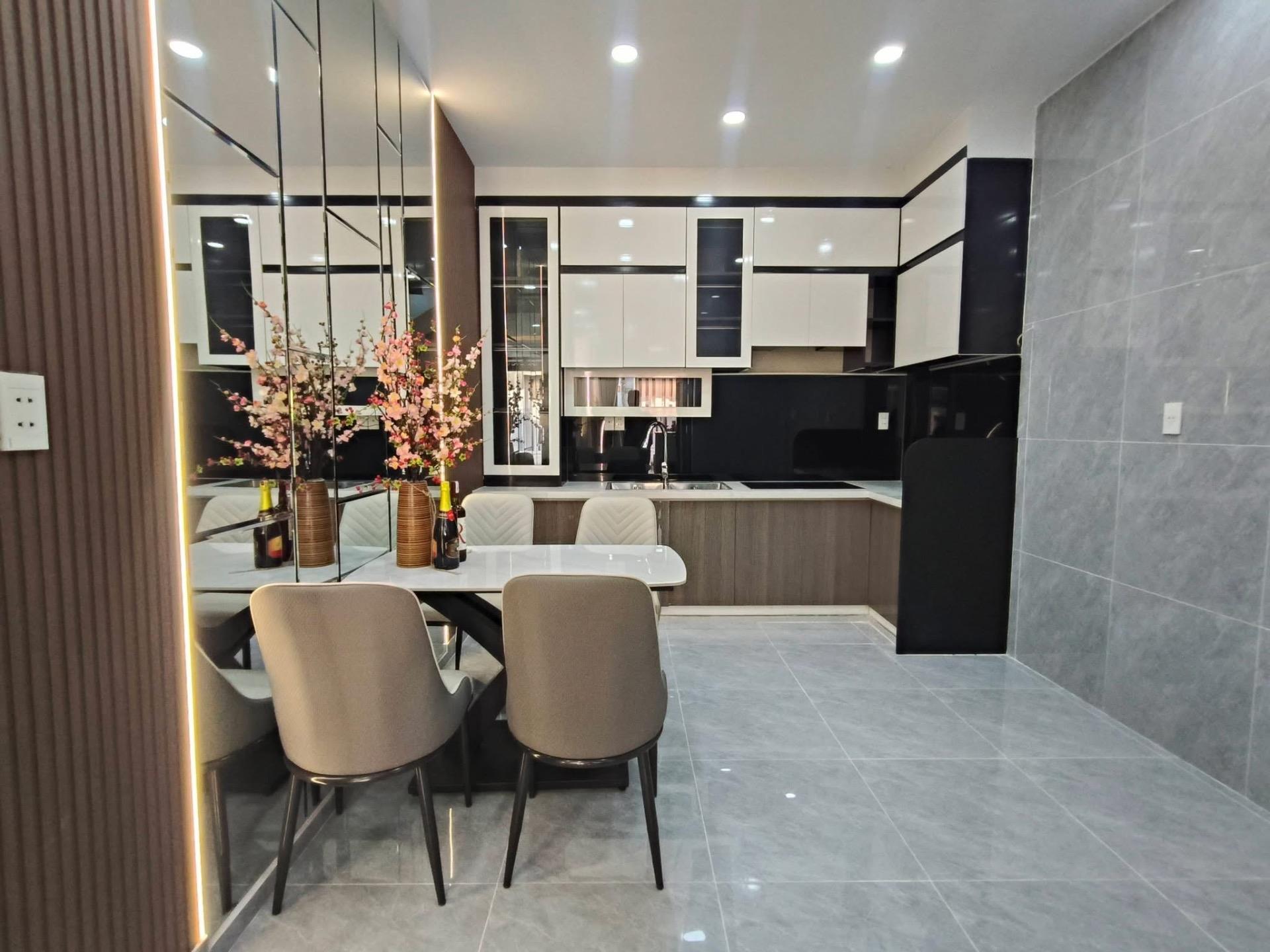 Cần bán nhanh căn nhà đẹp 38,70000076293945 m2 tại Đường Bùi Quang Là - 12 - Gò Vấp, giá 3,39 tỷ