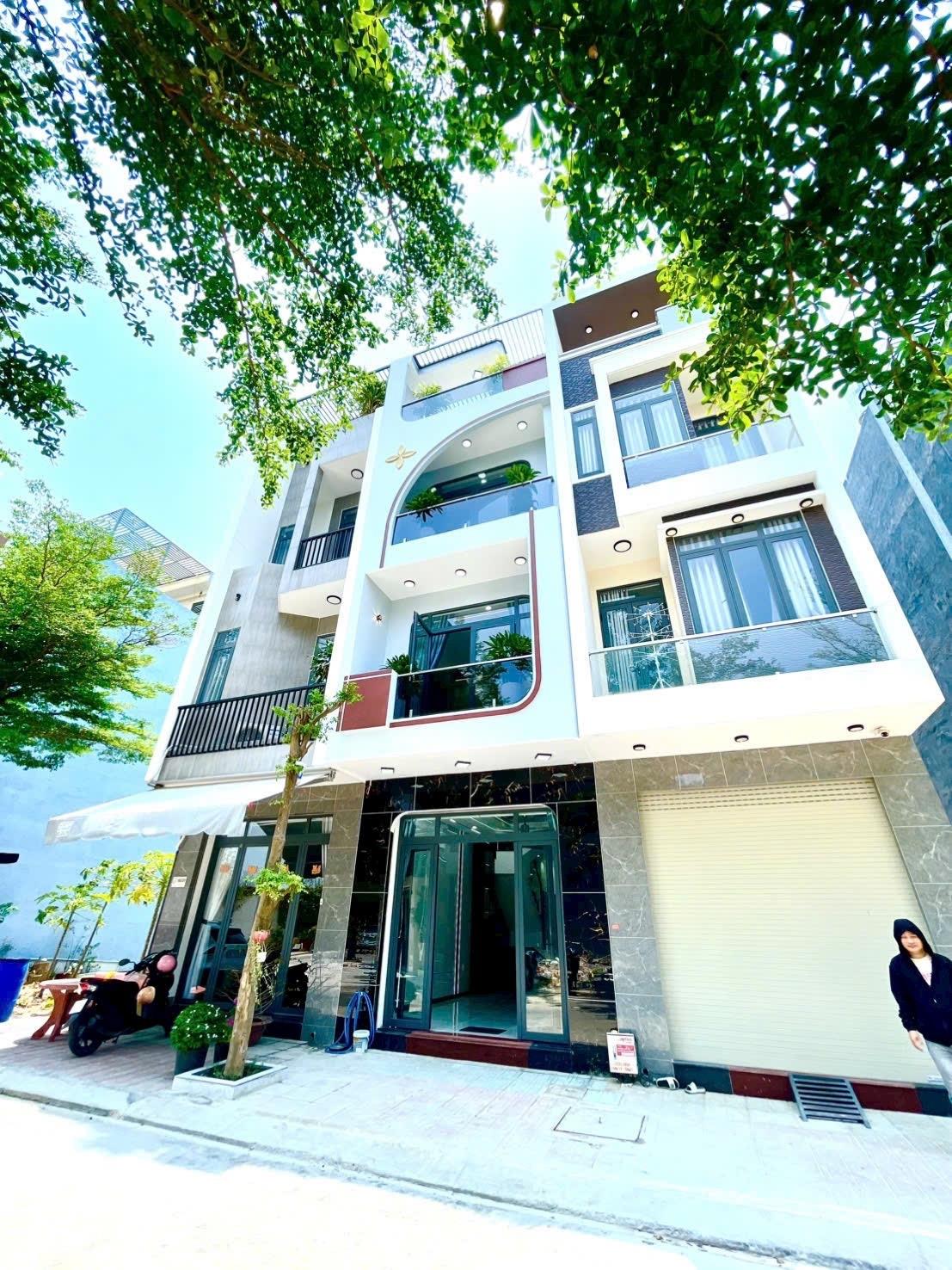 Cần bán nhà sổ riêng 60 m2, hướng Bắc tại Đường 22/12 - Thuận Giao - Thuận An, giá 5,5 tỷ