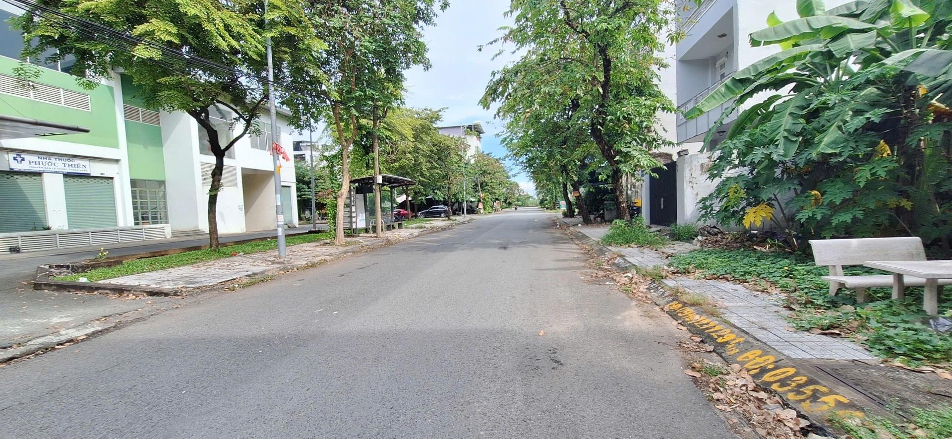 Chuyển nhượng đất dự án 100 m2, hướng Tây-Bắc tại Quận Thủ Đức - TP Hồ Chí Minh, giá 13,5 tỷ