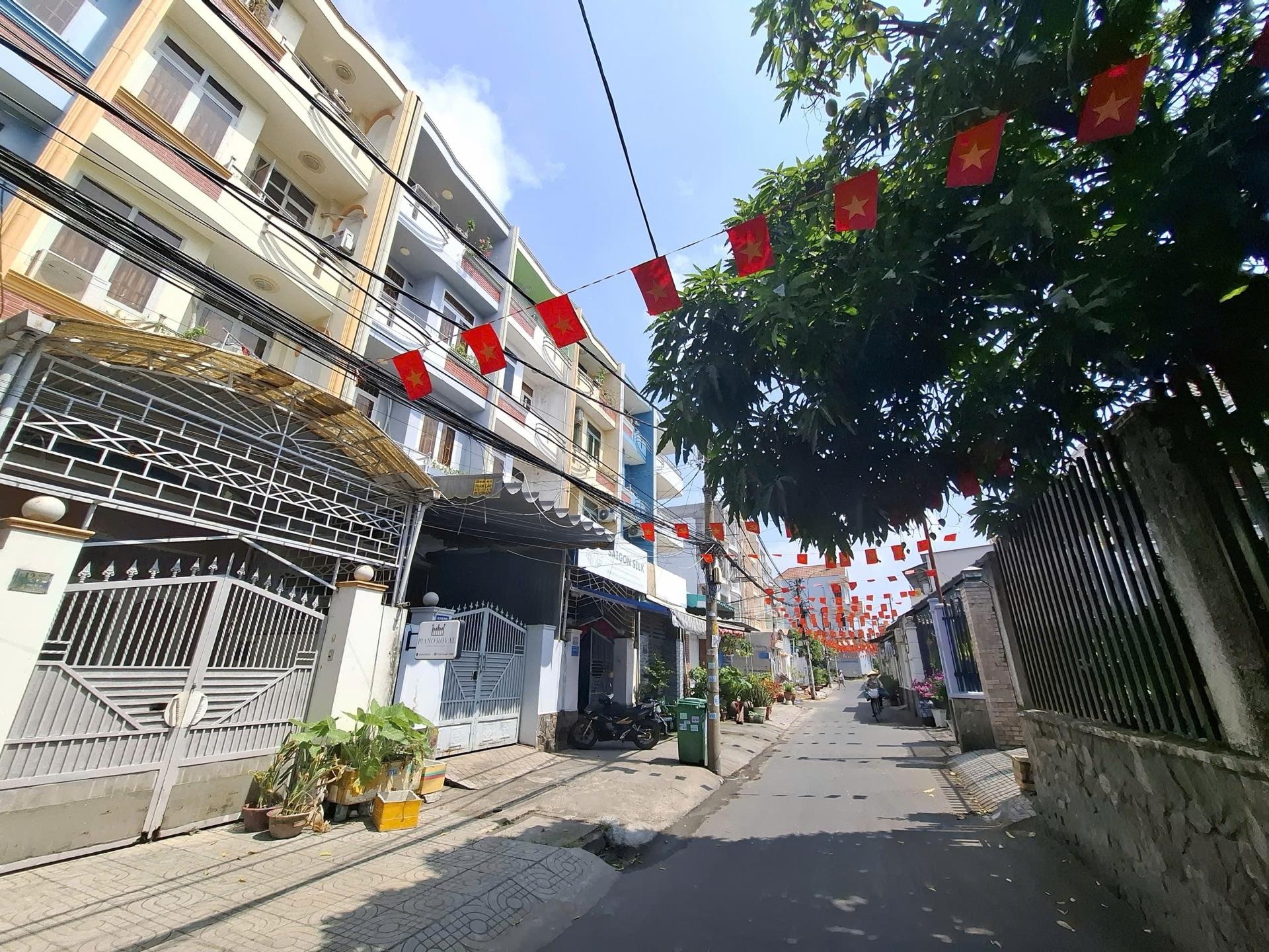 Cần bán gấp bán nhanh nền đất 85 m2 tại Phước Long A - Quận 9 - TP Hồ Chí Minh, giá 6,5 tỷ