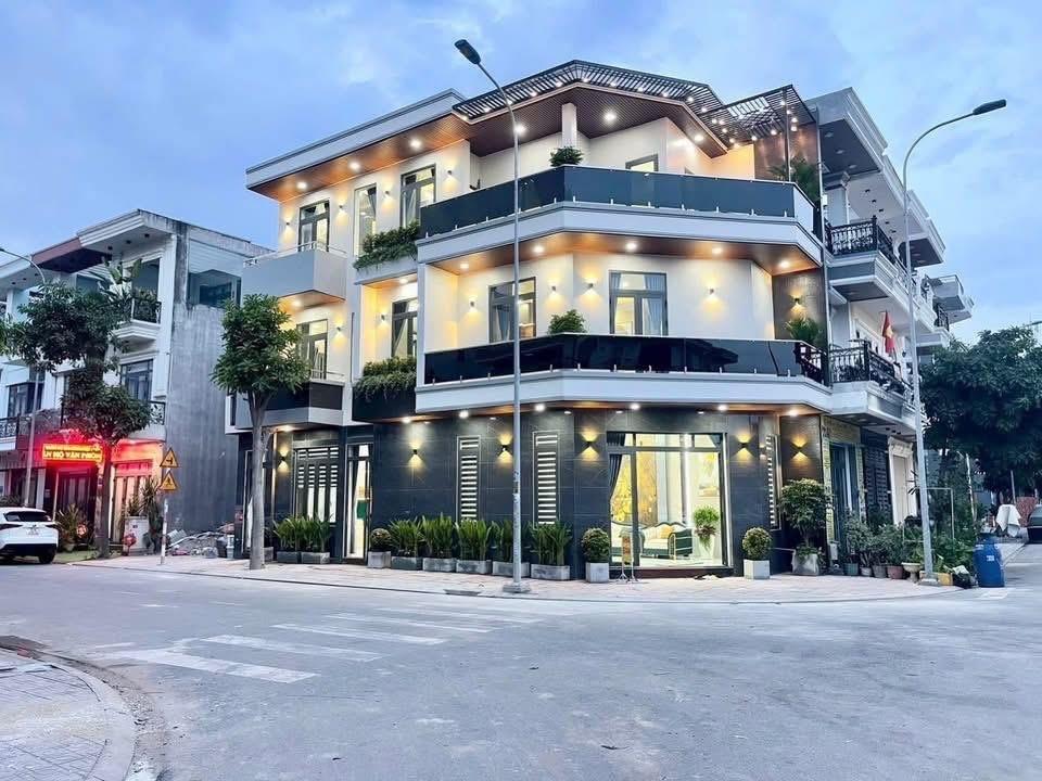 Cần bán ngay nhà 72 m2, hướng Nam tại Phường Bình Chuẩn - Thuận An - Bình Dương, giá 6,89 tỷ