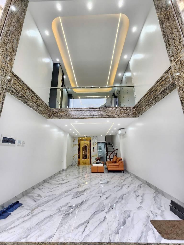 Cần bán gấp bán nhanh nhà mặt tiền 40 m2 tại Đường Hoàng Mai - Tân Mai - Hoàng Mai, giá 19 tỷ