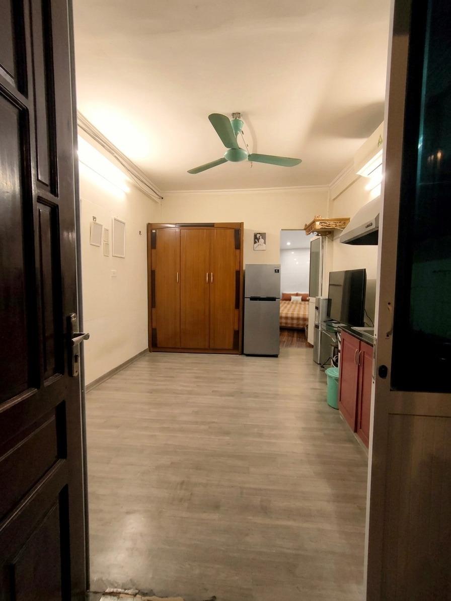 Bán gấp căn nhà đẹp 38 m2 tại Phố 8/3 - Quỳnh Mai - Hai Bà Trưng - Hà Nội, giá 3,4 tỷ