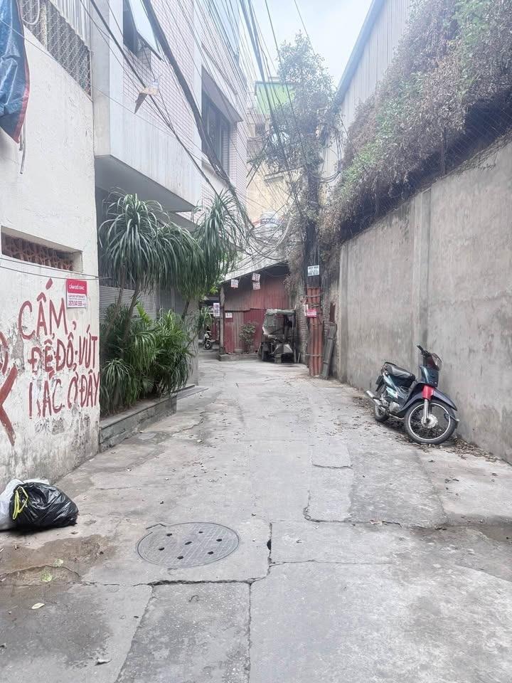 Sở hữu nhà đẹp 61 m2 tại Đường Lương Yên - Vĩnh Tuy - Hai Bà Trưng - Hà Nội, giá 9,2 tỷ