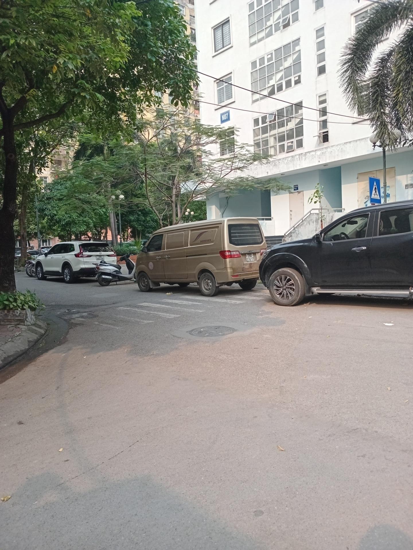 Cần bán nhà 33 m2 tại Quận Cầu Giấy - Hà Nội, giá 18 tỷ