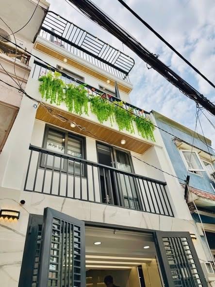 Sở hữu nhà sổ hồng riêng 42 m2 tại Quận Gò Vấp - TP Hồ Chí Minh, giá 4 tỷ