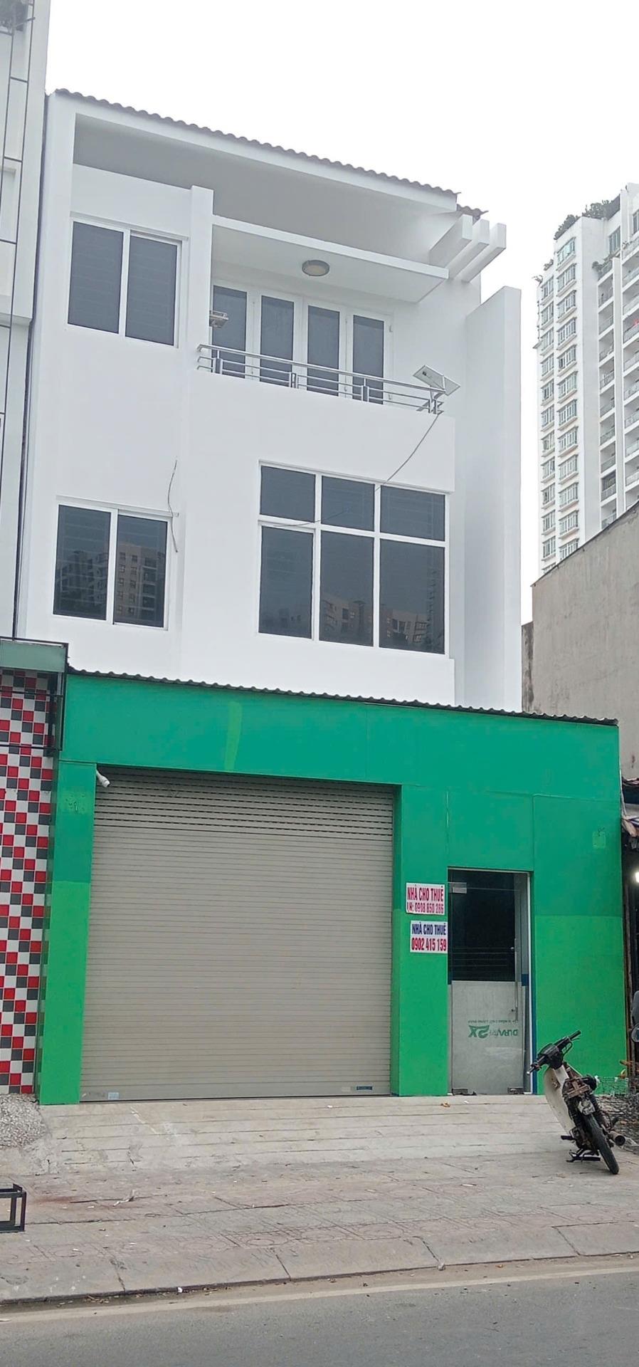 Thuê ngay nhà riêng tại Đường Nguyễn Hữu Thọ - Phước Kiển - Nhà Bè, 300 m2, giá 25 triệu/tháng