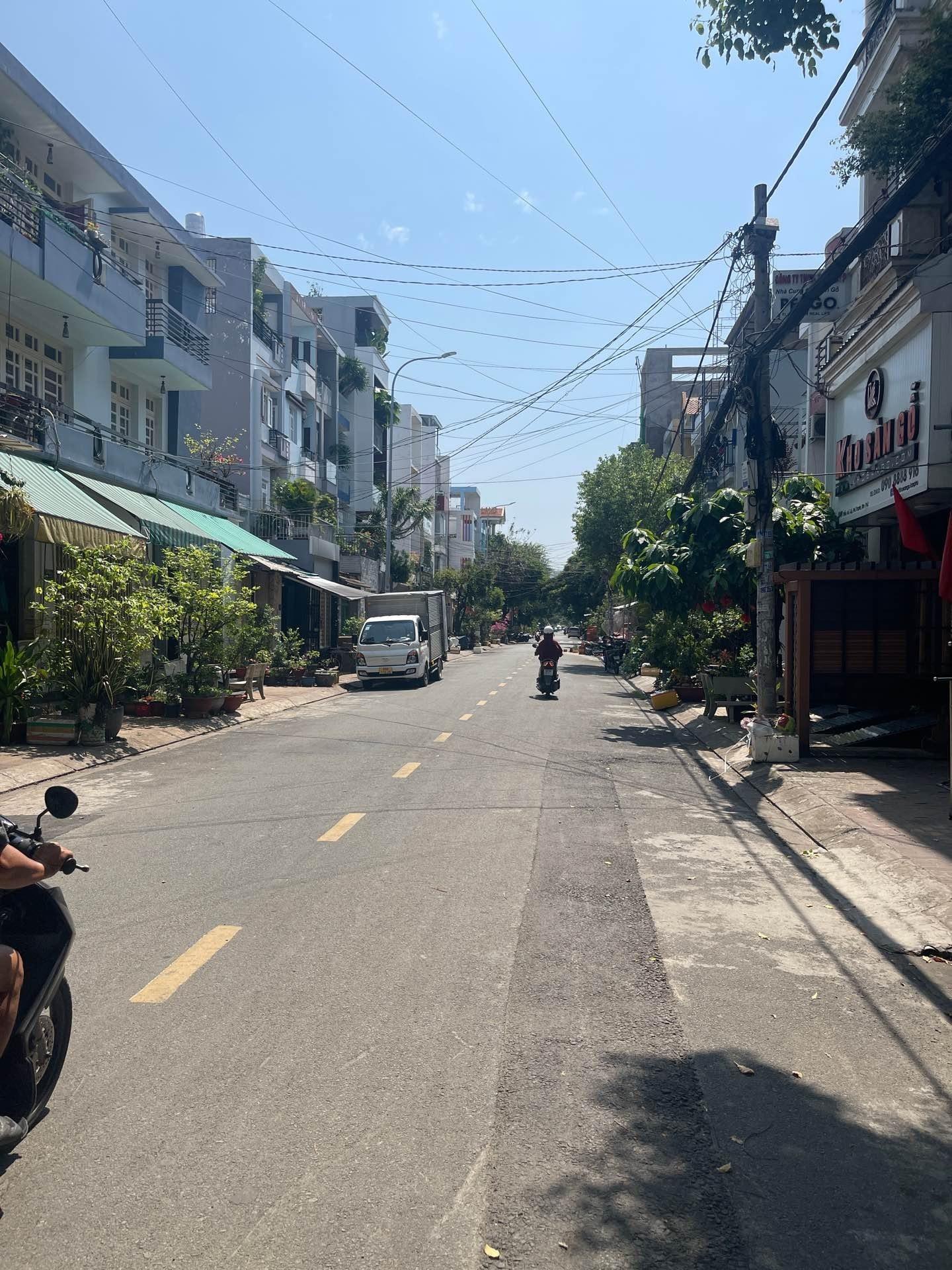 Bán gấp nhà phố 53 m2 tại Đường Trần Thủ Độ - Phú Thạnh - Tân Phú - TP Hồ Chí Minh, giá 10 tỷ