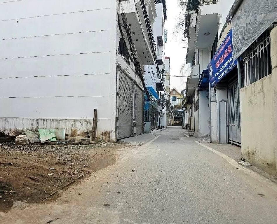 Cần bán nhanh nhà sổ riêng 4 tầng, 40 m2, mặt tiền 4m tại Xã Kim Chung - Hoài Đức, giá 6,8 tỷ