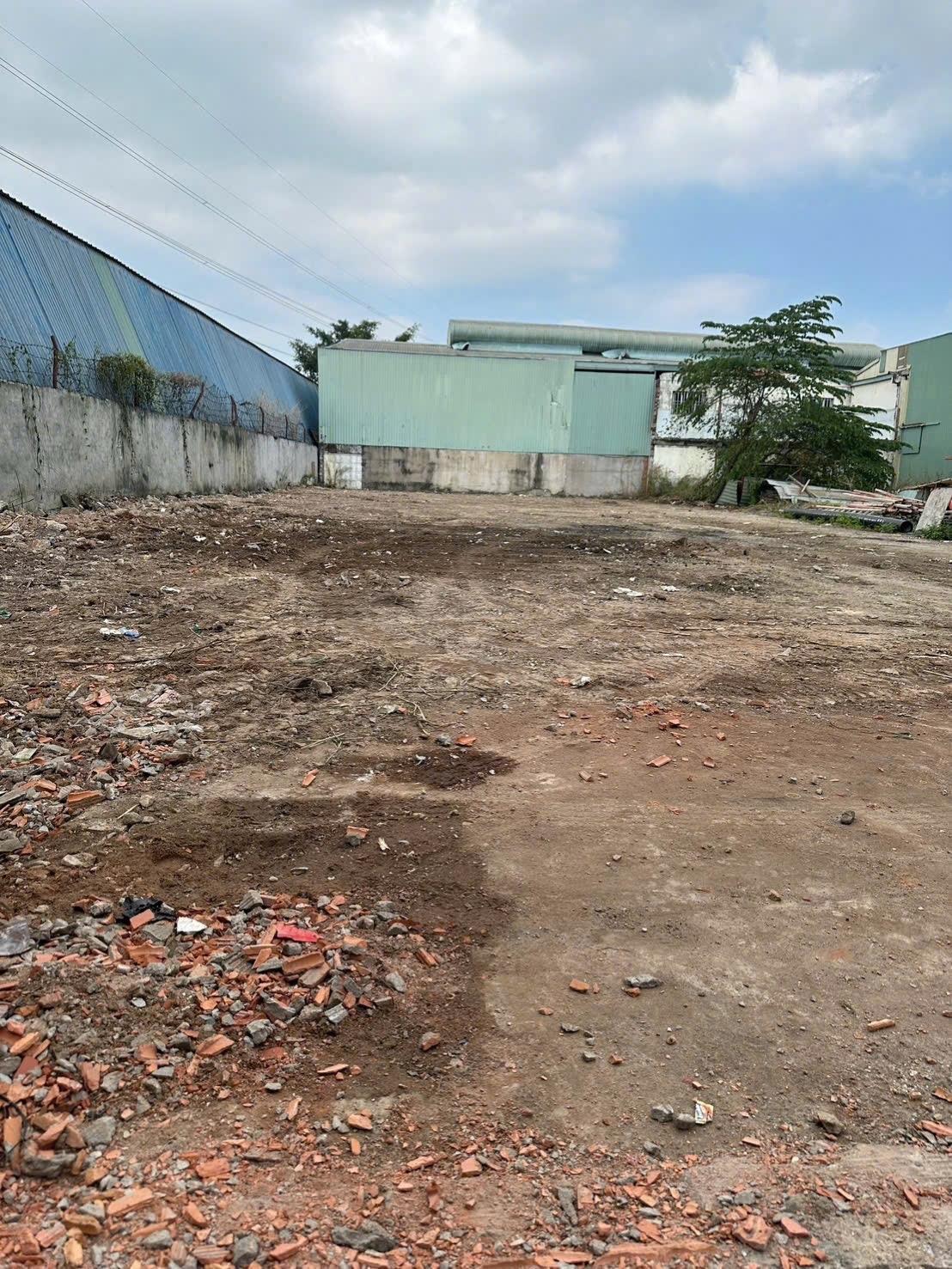 Cần bán nhanh đất nền 632 m2, hướng Đông-Nam tại Thuận An - Bình Dương, giá 7,5 tỷ