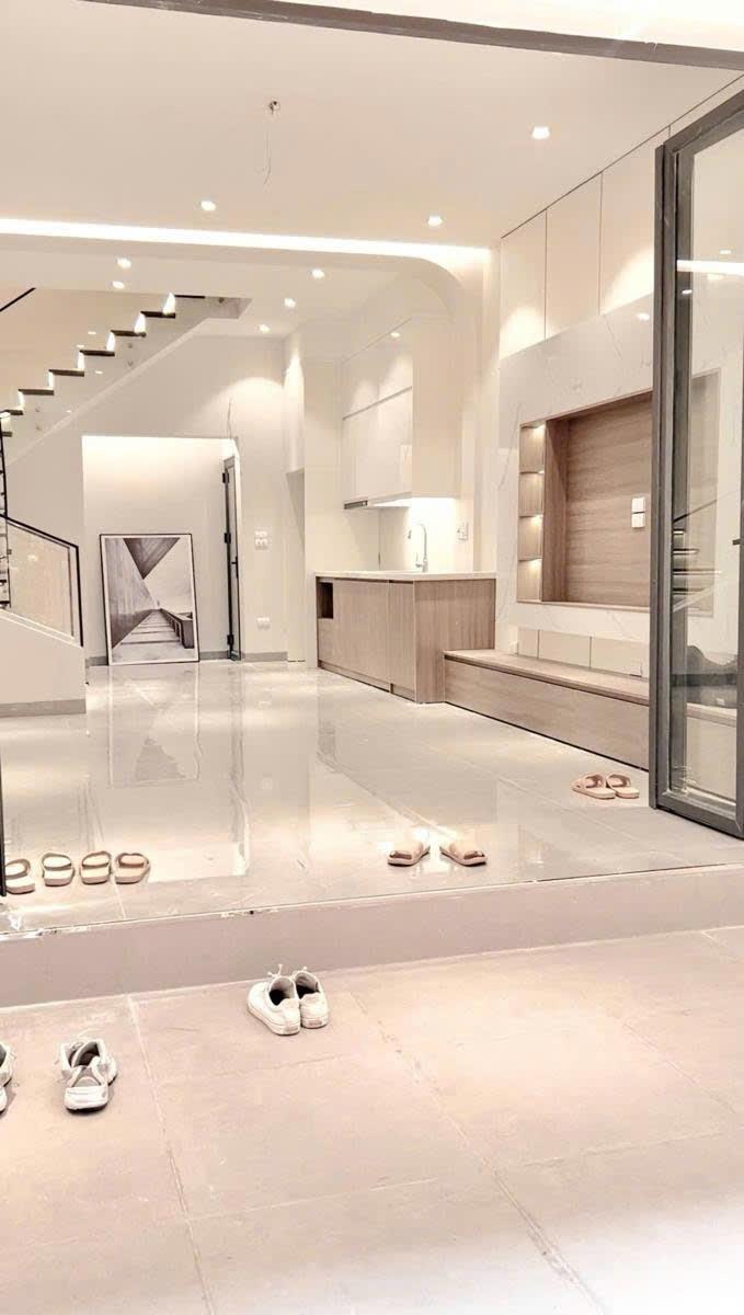 Cần bán nhà sổ riêng 53 m2 tại Đường Thanh Nhàn - Hai Bà Trưng - Hà Nội, giá 11,5 tỷ