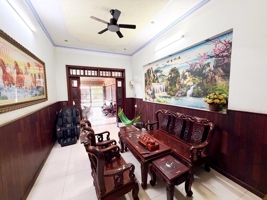 Sở hữu ngay nhà sổ riêng 101 m2 tại Đường Phan Đăng Lưu - Dĩ An - Dĩ An - Bình Dương, giá 5,95 tỷ