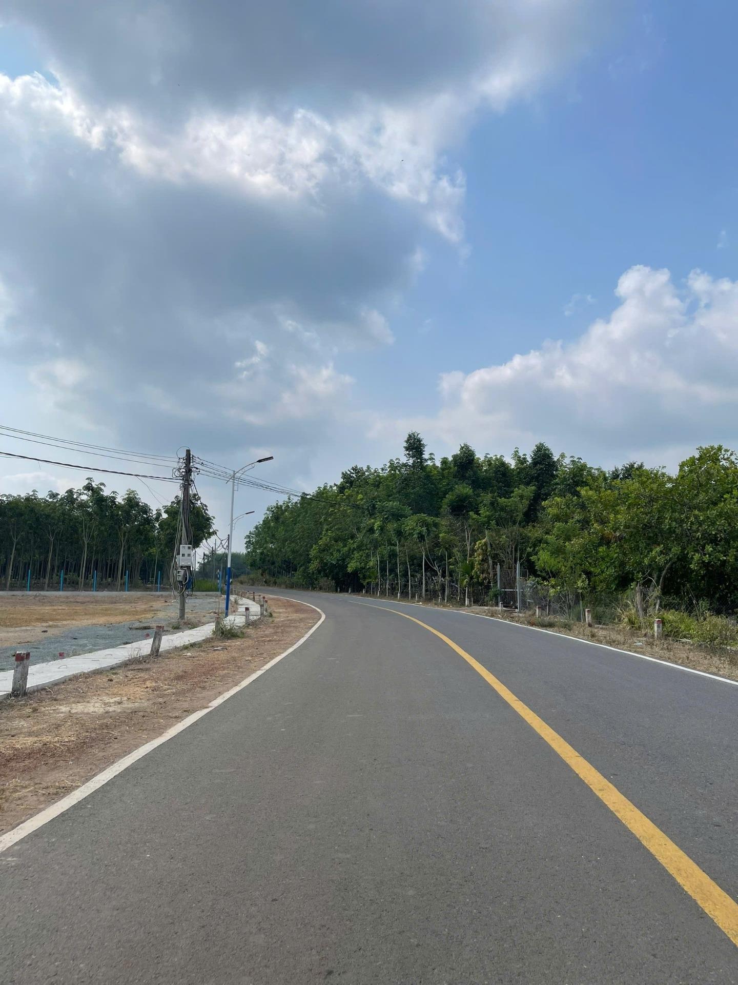 Bán nền đất 182 m2 tại Xã Quang Minh - Chơn Thành - Bình Phước, giá 350 tr