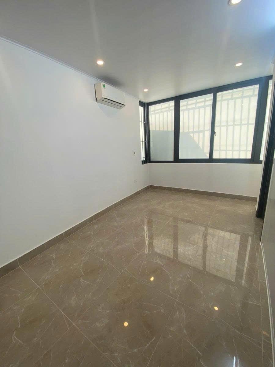 Cần bán nhanh nhà riêng sổ đỏ 20 m2 tại Phố Khâm Thiên - Khâm Thiên - Đống Đa, giá 5,18 tỷ