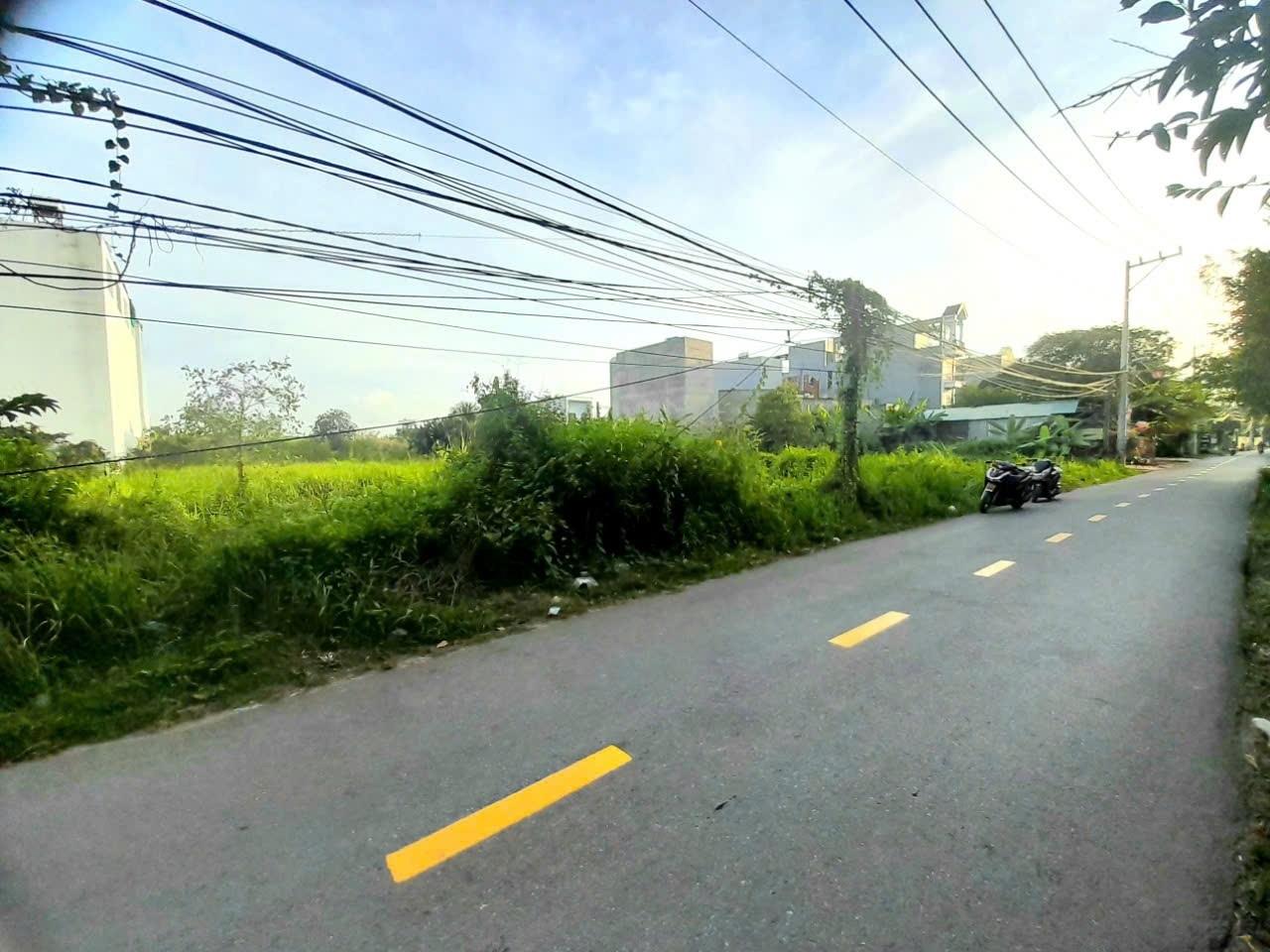 Cần bán nhanh lô đất nền 2215 m2 tại Đường 8 - Long Thạnh Mỹ - Quận 9 - TP Hồ Chí Minh, giá 75 tỷ