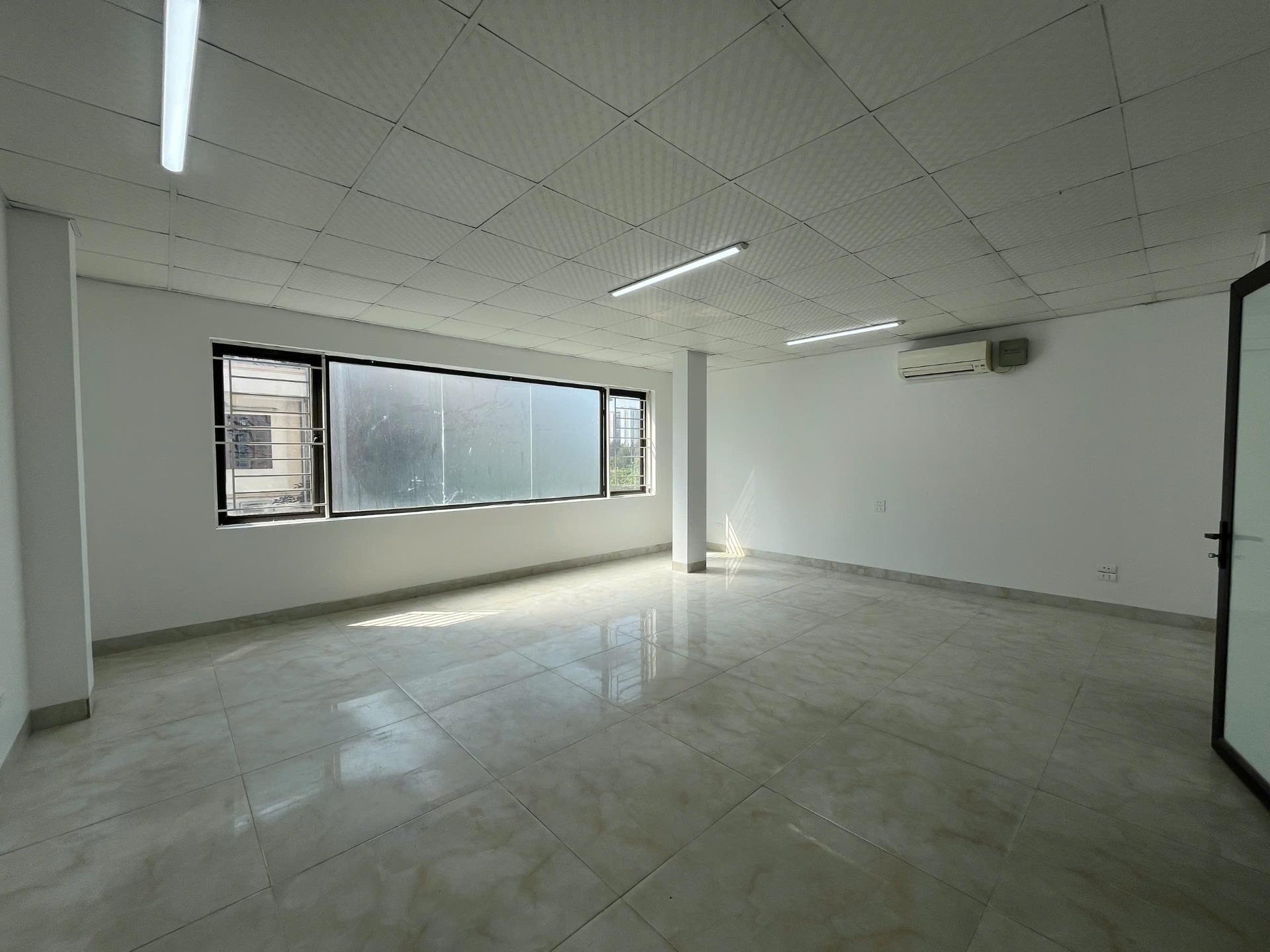 Cho thuê văn phòng Vạn Phúc- khu Simco Sông Đà, 85 m2/tầng gồm 2 phòng làm việc