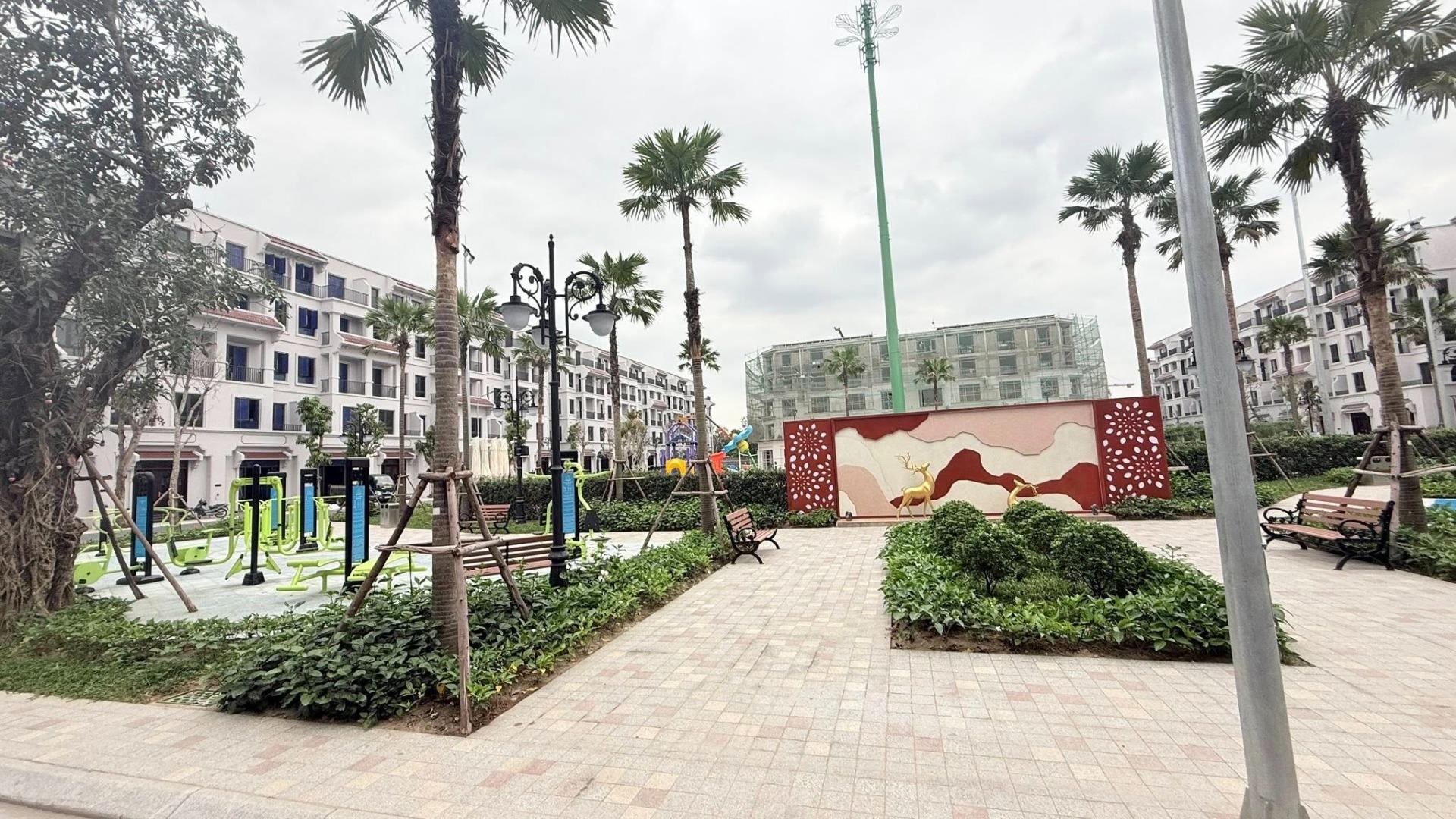 Cần bán gấp liền kề, biệt thự 80 m2, giá 25,2 tỷ tại Xã Cổ Loa - Đông Anh - Hà Nội