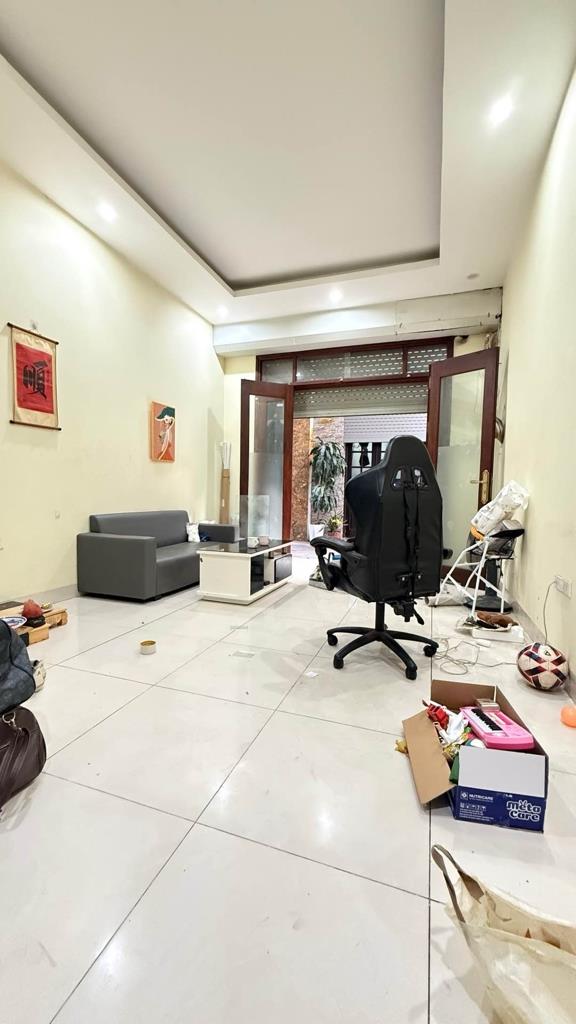Cần bán gấp bán nhanh căn nhà 30 m2 tại Phố Doãn Kế Thiện - Mai Dịch - Cầu Giấy, giá 8,3 tỷ