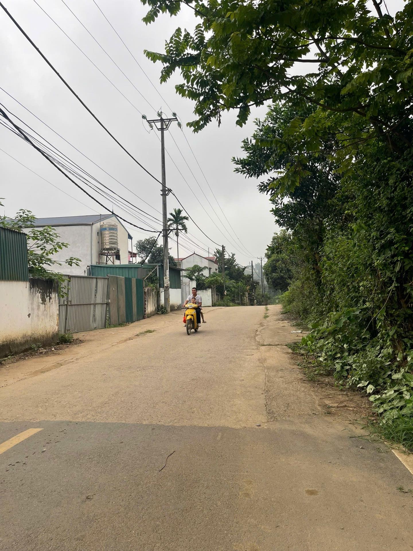 Sở hữu ngay đất 100 m2 tại Đường 21A - Phú Cát - Quốc Oai - Hà Nội, giá 3 tỷ