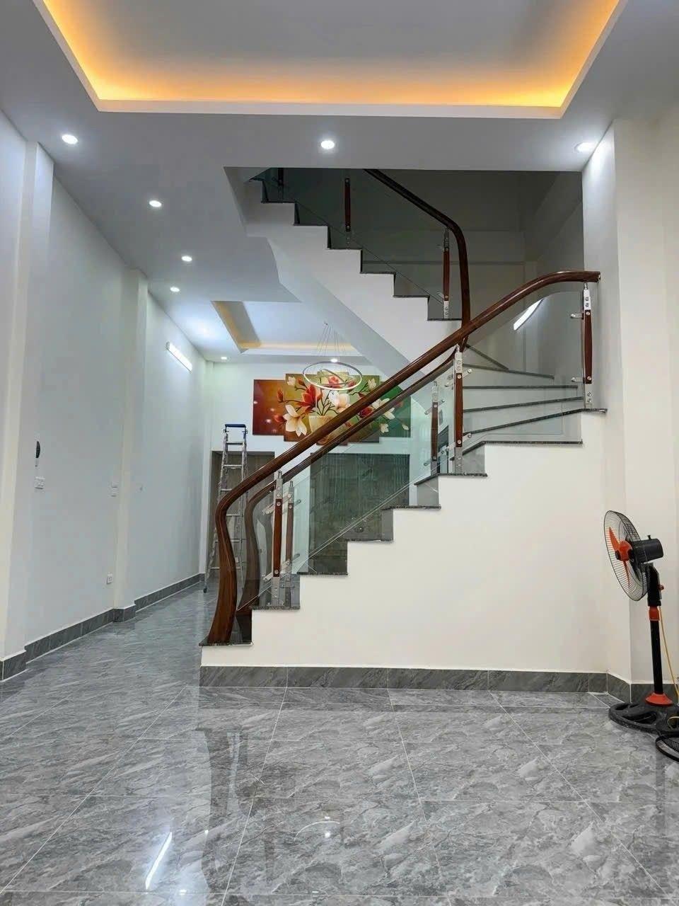 Cần bán gấp bán nhanh nhà sổ riêng 59 m2 tại Quận Thanh Xuân - Hà Nội, giá 13 tỷ