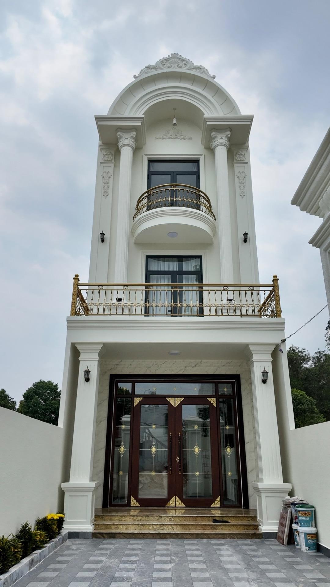 Bán nhanh nhà sổ hồng riêng 150 m2, hướng Đông-Nam tại Đường 66 - Thủ Dầu Một, giá 6,2 tỷ