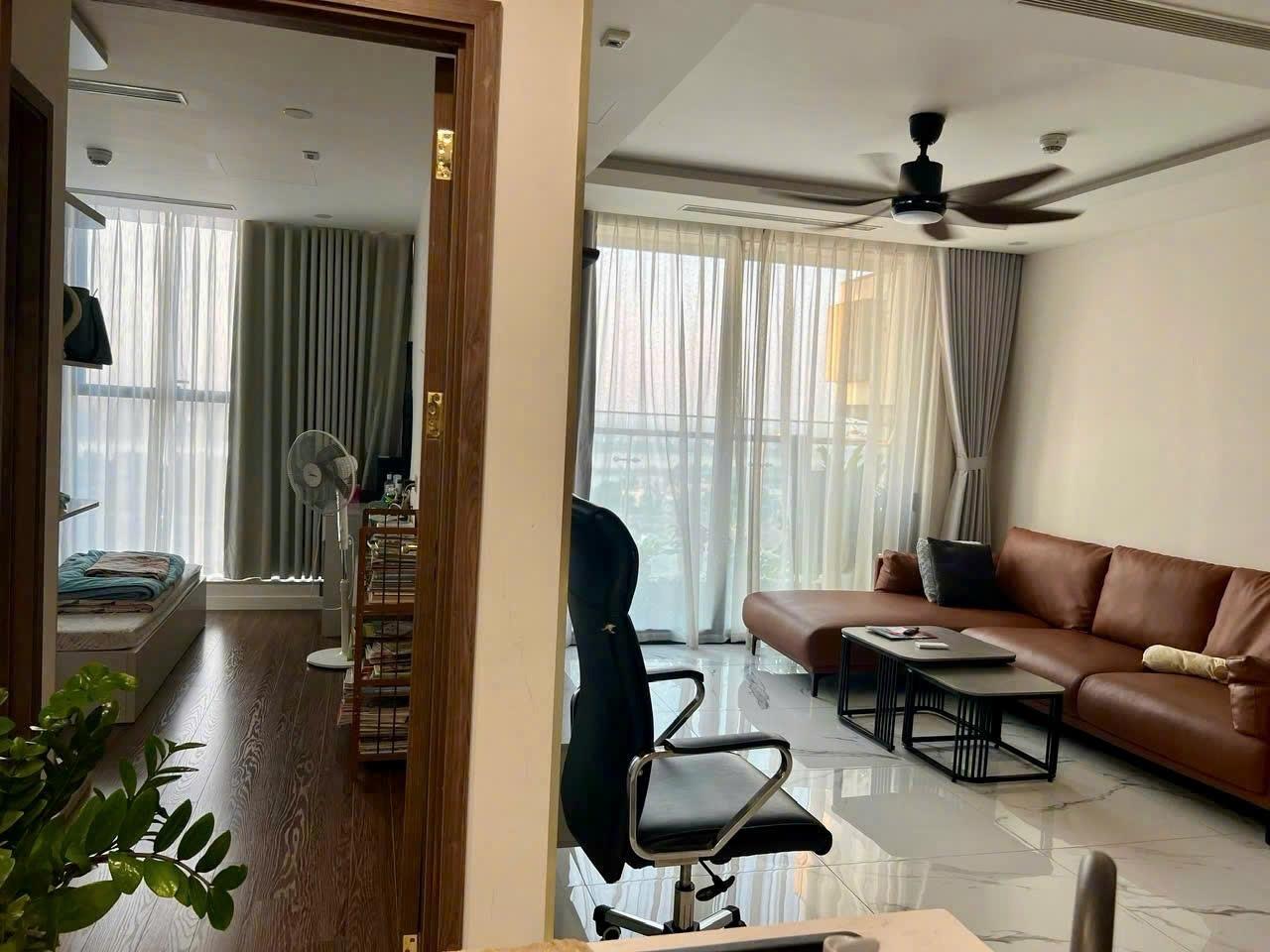 Bán gấp căn hộ 81 m2, giá 8,4 tỷ tại Phường Phú Thượng - Tây Hồ - Hà Nội