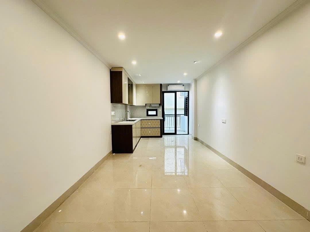 Cần bán nhanh nhà 30 m2 tại Quận Cầu Giấy - Hà Nội, giá 11 tỷ